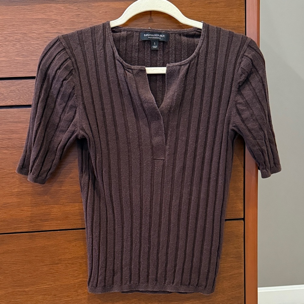 Banana Republic Chocolate Silk Cashmere  Ribbed Short Sleeve Top